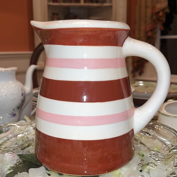 Beautiful Porcelain Pitcher 7” 🌸 perfect condition! - Picture 2 of 5